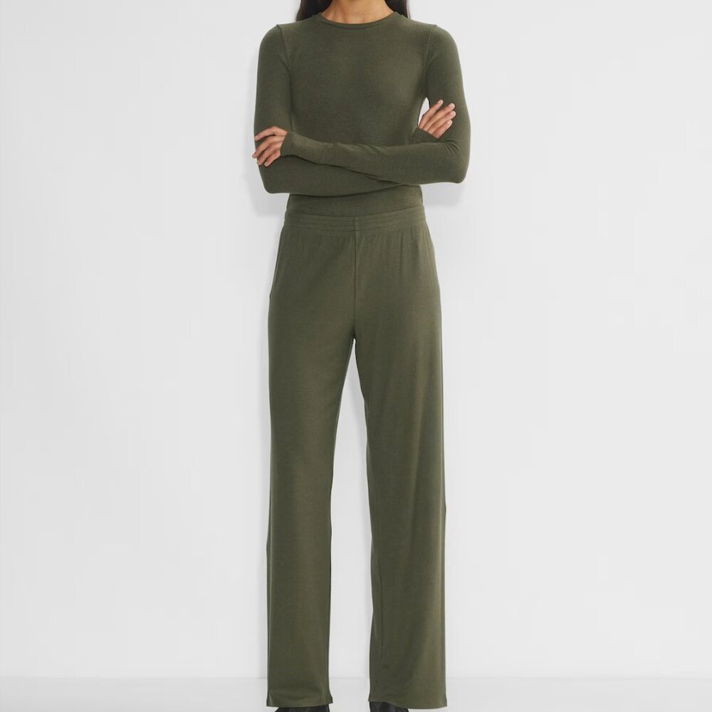 ARITZIA The Group Luxe Lounge Set in Olive Green Size Small